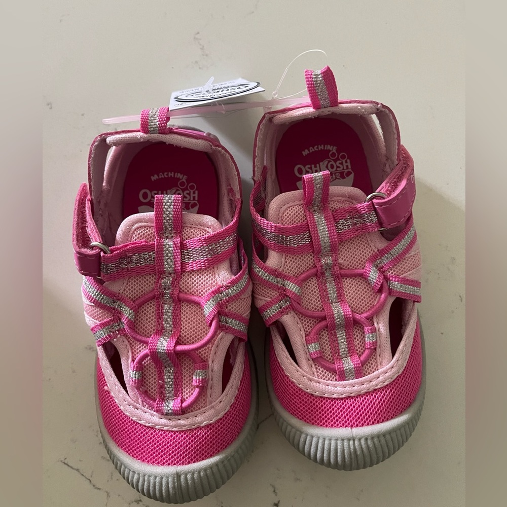 Toddler girl Oshkosh machine washable sandals shoes